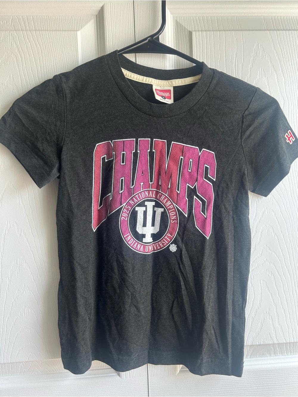 Homage Kids Size 6 Indiana Hoosiers 2025 National Champions T-Shirt - EUC